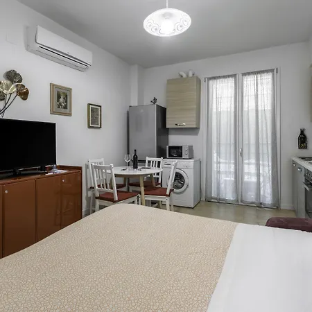 Wine Apartments Florence Masseto-3